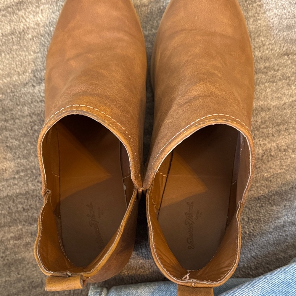 Universal Thread Brown Suede Chelsea Ankle Booties - Picture 4 of 5